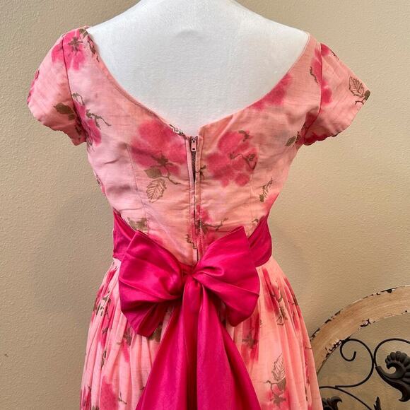 SOLD SOLD SOLD 1950s Jane Parker Vintage Pink Floral Bow Betty Dress - Picture 6 of 12